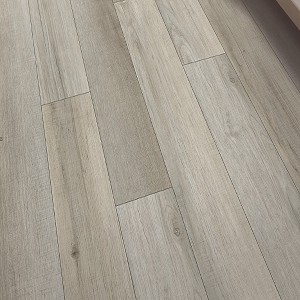 Mohawk SOLIDTECH Luxury Vinyl Flooring Grandwood Plank Mizzle